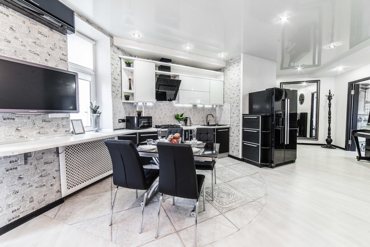 מינסק Mgapartments 3 Rooms Miasnikova Sq. Vip מראה חיצוני תמונה
